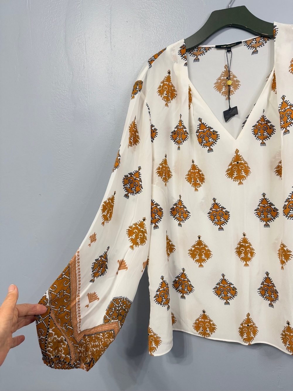 #17) NEW Kobi Halperin Silk Cream Blouse with Orange Medallion Print - Picture 3 of 8